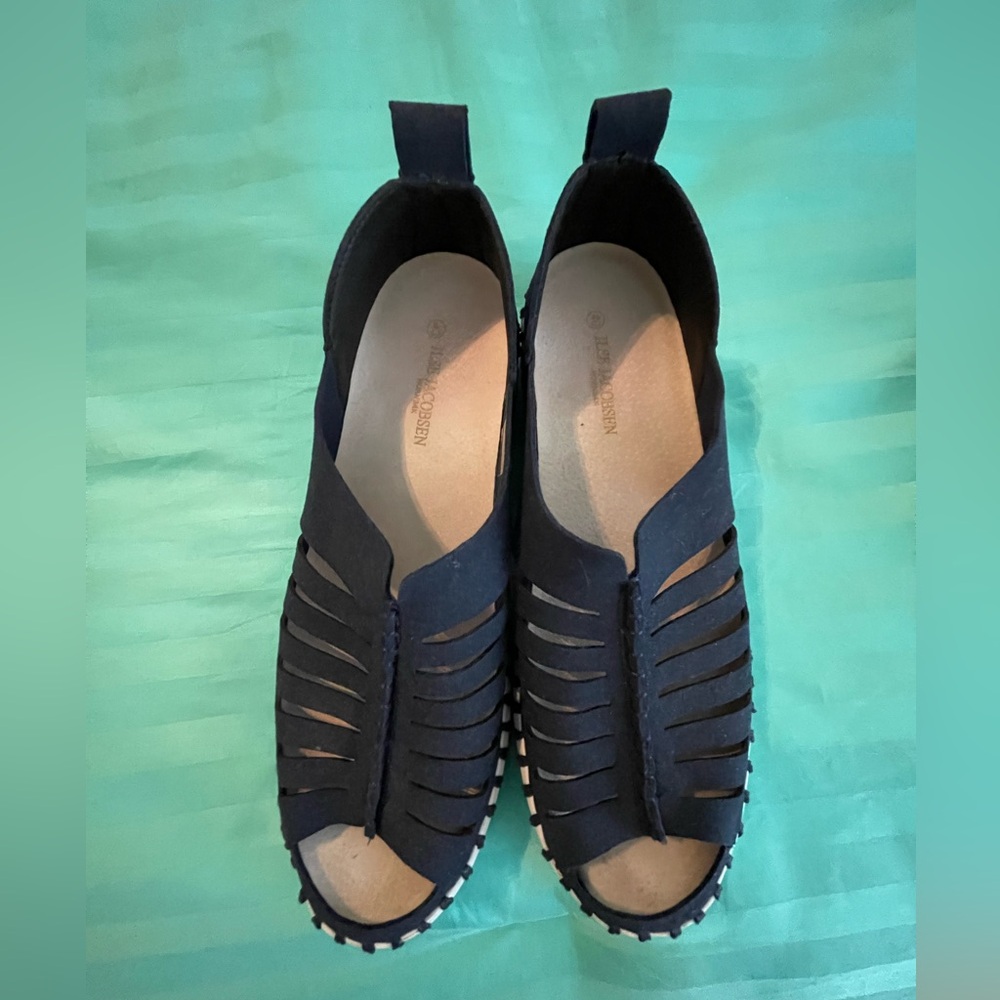 Ilse Jacobsen navy blue Sandals with Cutout Design